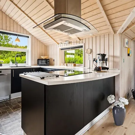 Siggi - 800m From The Sea By Interhome *